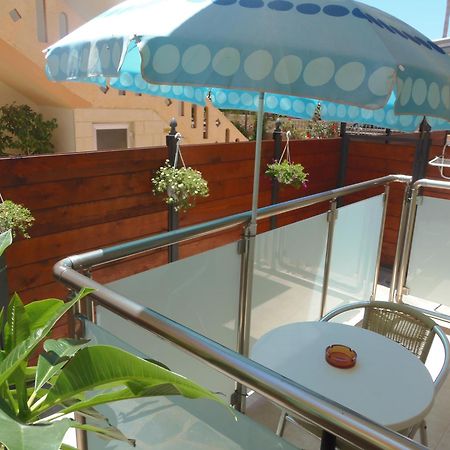 Angelica Studios And Apartments Agia Marina  Luaran gambar