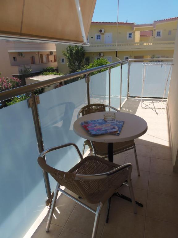 Angelica Studios And Apartments Agia Marina  Bilik gambar