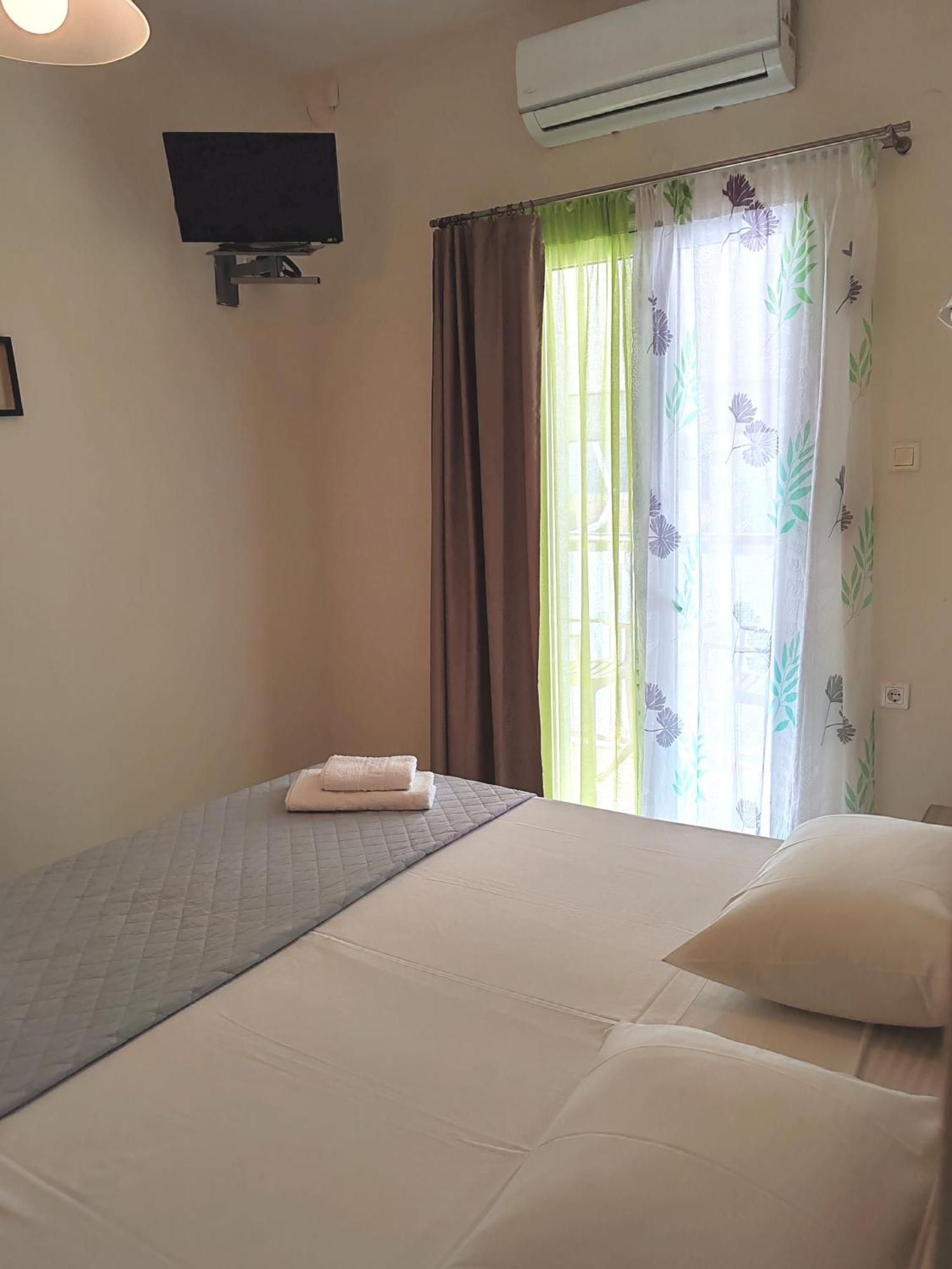 Angelica Studios And Apartments Agia Marina  Luaran gambar