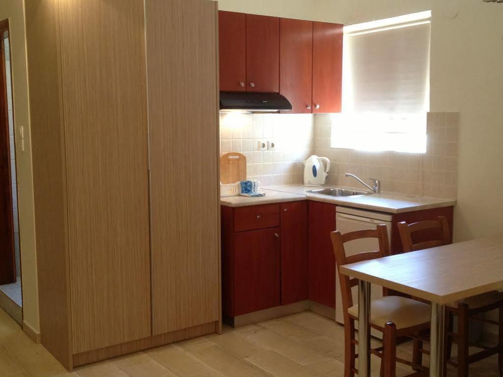 Angelica Studios And Apartments Agia Marina  Luaran gambar